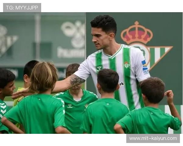 西甲：皇家贝蒂斯VS比利亚雷亚尔，技术流对决引关注