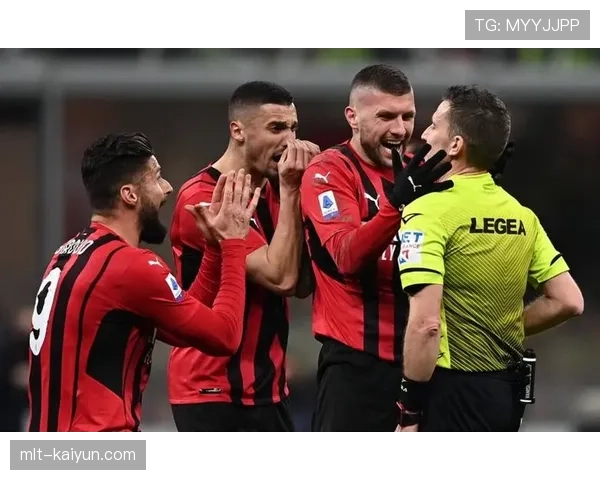 通讯：现场记录——当控球率数字在圣西罗大屏幕跳动时，双方球迷的反应